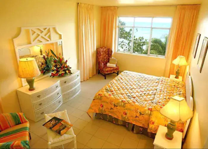 Shaw Park & Hotel 3*