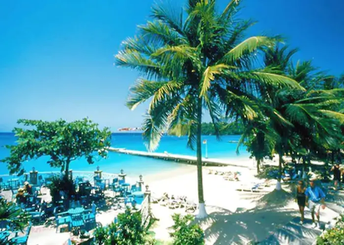 Shaw Park & Hotel Ocho Rios