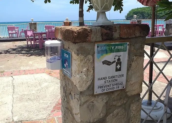 Shaw Park & 3* Ocho Rios