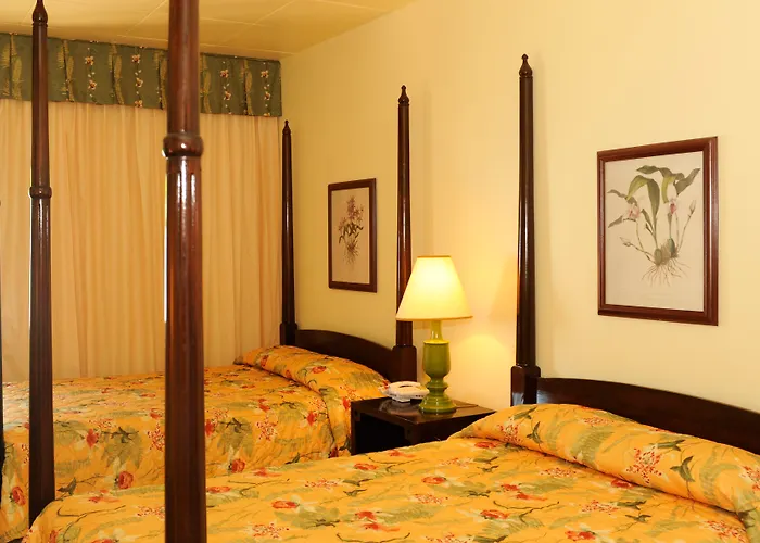 Shaw Park & Hotel Ocho Rios